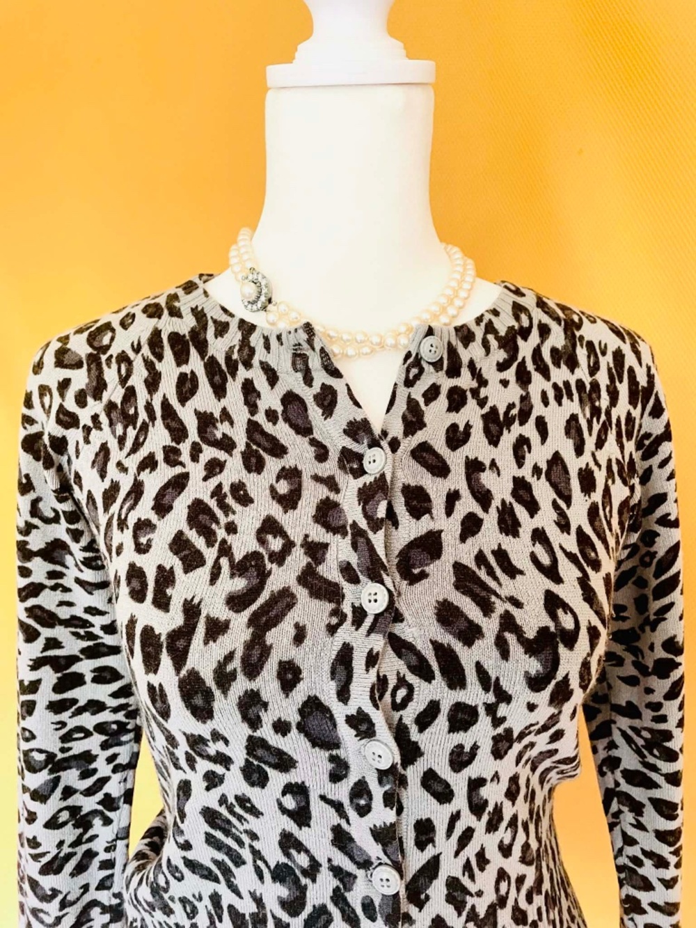 Forever 21 Leopard Print Cardigan Sweater Size S Gray Black Button Front Y2K